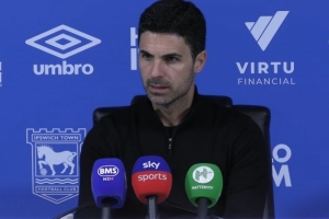 开云官网-阿尔特塔：当我们习惯梅里诺踢9号位后 看他回归中场反而觉得新奇