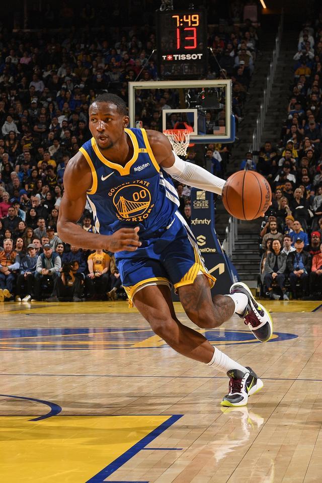 开云APP-2年4500万&amp;amp;球队选项&amp;amp;放弃否决权！库明加没接受因他真不想回勇士