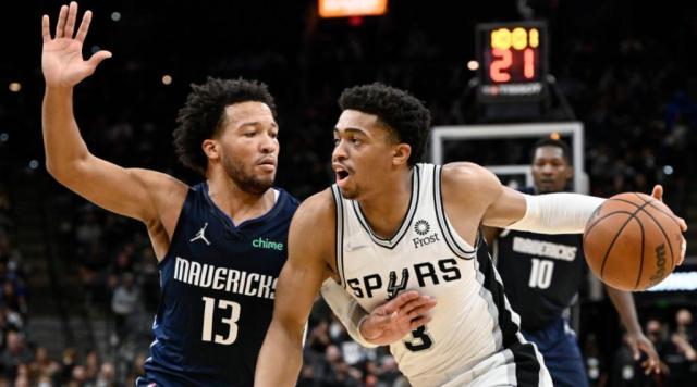 开云棋牌-两场合砍56分！波神无能布伦森已成东契奇最好搭档