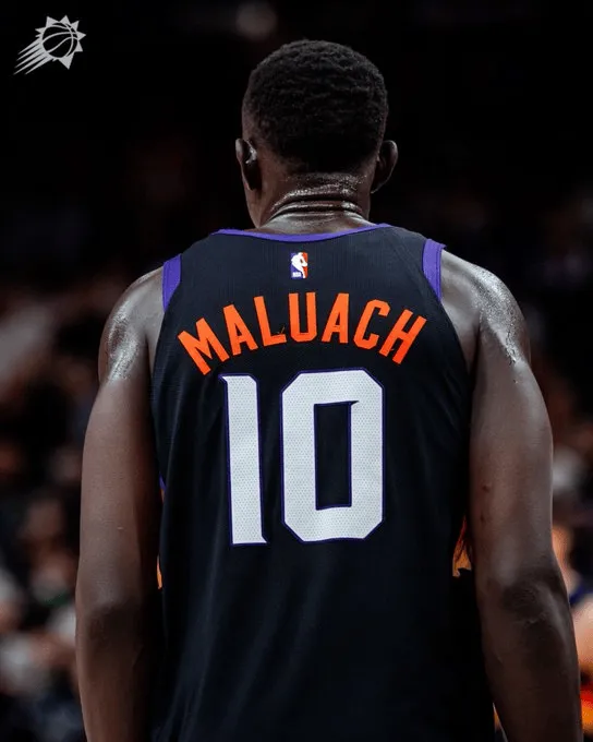 kaiyun-生涯之夜！马卢阿奇今日拿下生涯最高的14篮板，还有3封盖